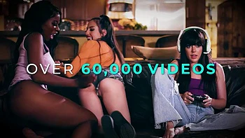 ALL GIRL MASSAGE - Sexy Masseuse Spencer Bradley Does Hot Scissoring With Her Hot Client Jenna Sativa