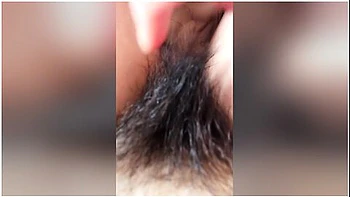 A Japanese Amateur Who Just Strokes The Pussy Hair.do You Like Hairy Girl? [homemade]