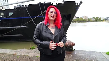 Lena, 25, wanted a little more... - Jacquie et Michel TV