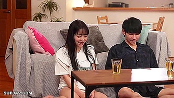 I Really Wanted To Lose My Virginity During Summer Vacation, So I Had My First Experience With My Chlldhood Friend