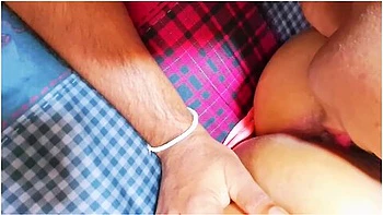 Sri Lankan New Hot Wife..hot Sex,pussy Lickin..ගනනට ආතල එකක දනකට,ඕන එකක හ තමය ඉතන..cream