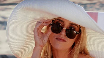 Milf Sarah Taylor rides the big cock of young Apollo Banks