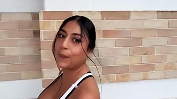 Colombian Girl Seduces A Stranger At The Gym And Convinces Him To Fuck In Her Car