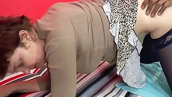 Anal Pounding And Hardcore Fisting For This Aged Whore