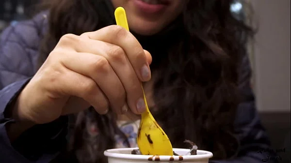 Argentina ama el helado de Mcdonals con leche caliente - Ruby and Jacob