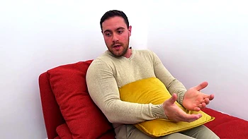 Garfield is tempted by Lucas - Jacquie et Michel TV