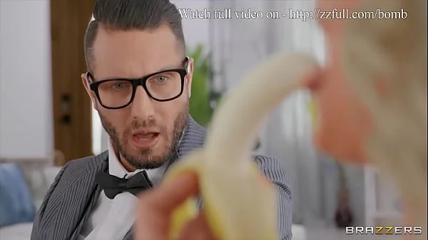 Double Take Me / Brazzers  / download full from http://zzfull.com/bomb