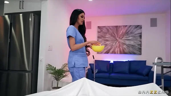 Nurse Jamie Knows Best / Brazzers  / download full from http://zzfull.com/nur
