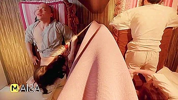 Sexy Teen 18+ Wants To Give Your Massage A Happy Ending