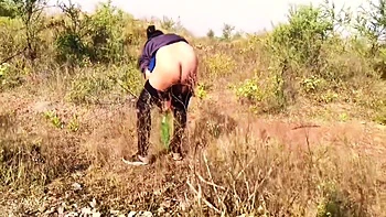 Indian Aunty Caught And Fucked Outdoor