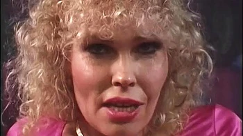 Wild wet sex with mature babe ends with facial