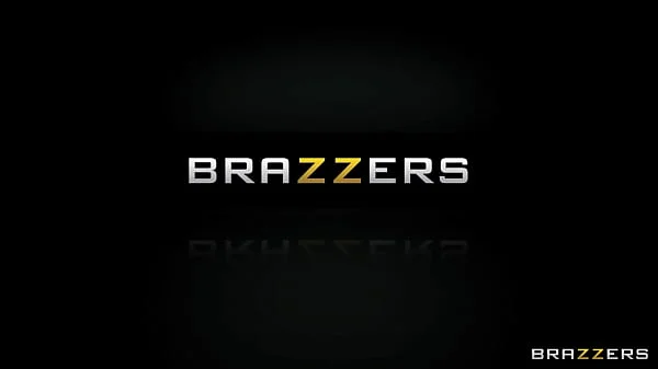 Door-To-Door Pornstar / Brazzers  / download full from http://zzfull.com/door