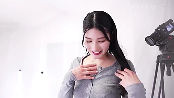 A Superb Body That Is Soaked With Bodily Fluids And Climaxes In Pleasure. Honjo Suzu, Who Will Taste And Enjoy All Of Honjos Juices, Including Sweat, Squirt, And Saliva