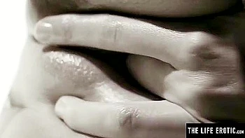 Hot Naked Brunette Fingerbangs Herself To An Intense Orgasm