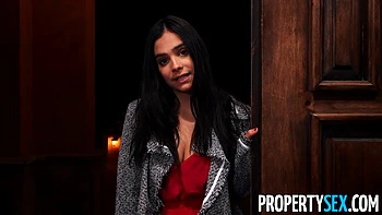 Violet Starr Seals Million-Dollar Deal by Twerking Big Ass