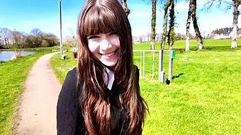 Explosive boat trip for Emma, 30 years old! - Jacquie et Michel TV