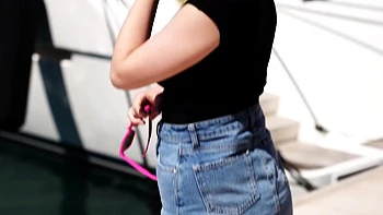 Playful and greedy, Eva Loviña, 34, adds some spice... - Jacquie et Michel TV