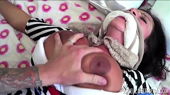 Ariella Ferrera in Down on The Bed Clip#2