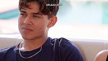 A Young Lucky Fan -, Adira Allure