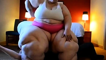 Ssbbw bobbi jo facesitting buttcrush