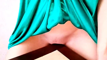 Big Ass MILF Masturbates Her Creamy Pussy With Dildo