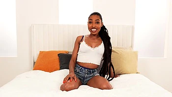 KATANA BLACK is a tiny girl and Jovan Jordan