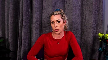 Powerful brit domme using strapon