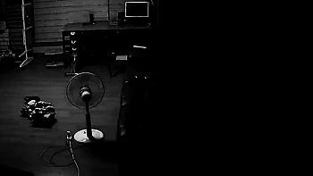 【割れカメラ】家庭内美女の日常露出集