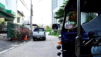 Thai teen GFs bisexual cock sharing in HOT amateur threesome