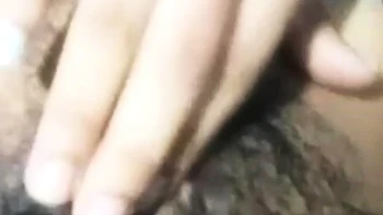 Telugu girl Sugandha Choppari showing her puku to her bf