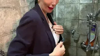 Hot MILF fucked in the shower and cum in her mouth