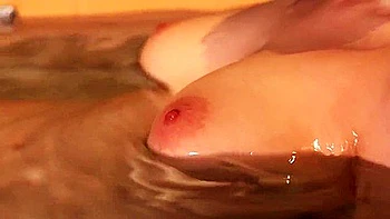 Marina Yakuno 役野満里奈 Mbr-bn056 Bathhouse Beauty 湯女美人