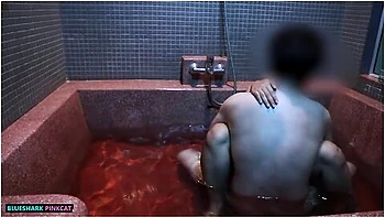 Amateur Homemade Couple Romantic & Passionate Bathtub Sex