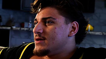 Tiny bratty stepsis dares her stepbro