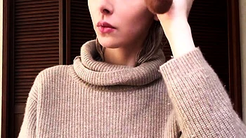 Trans girl does her makeup