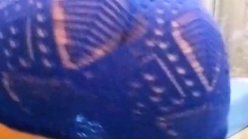 Garota amadora recebe sexo ass fucking com fake penis e