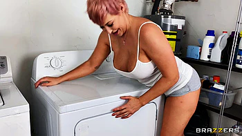 Ryan Uses Washing Machine
