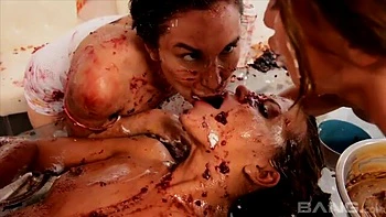 Sarah Vandella and Hope Howell are enjoying oral sex so much