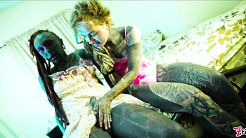 Filly inked babes Anuskatzz and Lily Lu both love fucking with a dildo