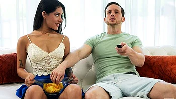 Gorgeous brunette Carolina Guerrero is enjoying intensive penetration