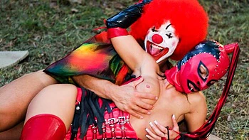 Masked chick Miss Nikky is enjoying outdoor hardcore anal penetration