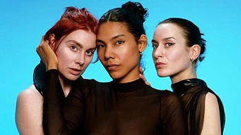 Miss Flora and Muriel La Roja are fucking with a big strapon