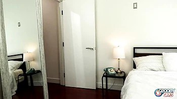 Dirty Paradise - babe action - Grooby Girls