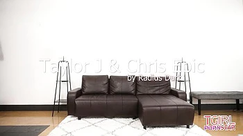 Queen bee's masturbate sex