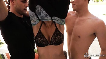 Fine-looking bimbo - bi threeway smut - Bi College Fucks