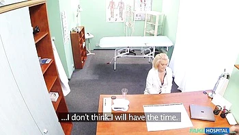 Funny model - curvy trailer - Fakehub