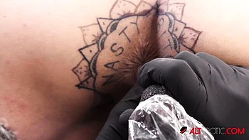 Classy Kitty Jaguar - tattooed women xxx - AltErotic