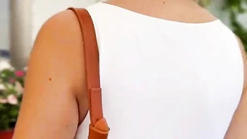 Fiery Chloe's chick dirt