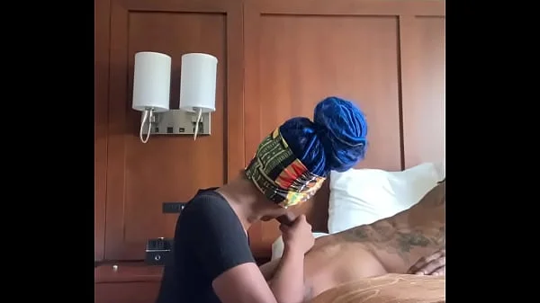 GakTrizzy fucking a transexual transvistite