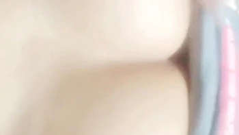 Bade Boobs Or Nipples Daba Rhi Hai Lovely Big Boobs Masterbation